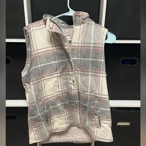 women’s zipper vest.